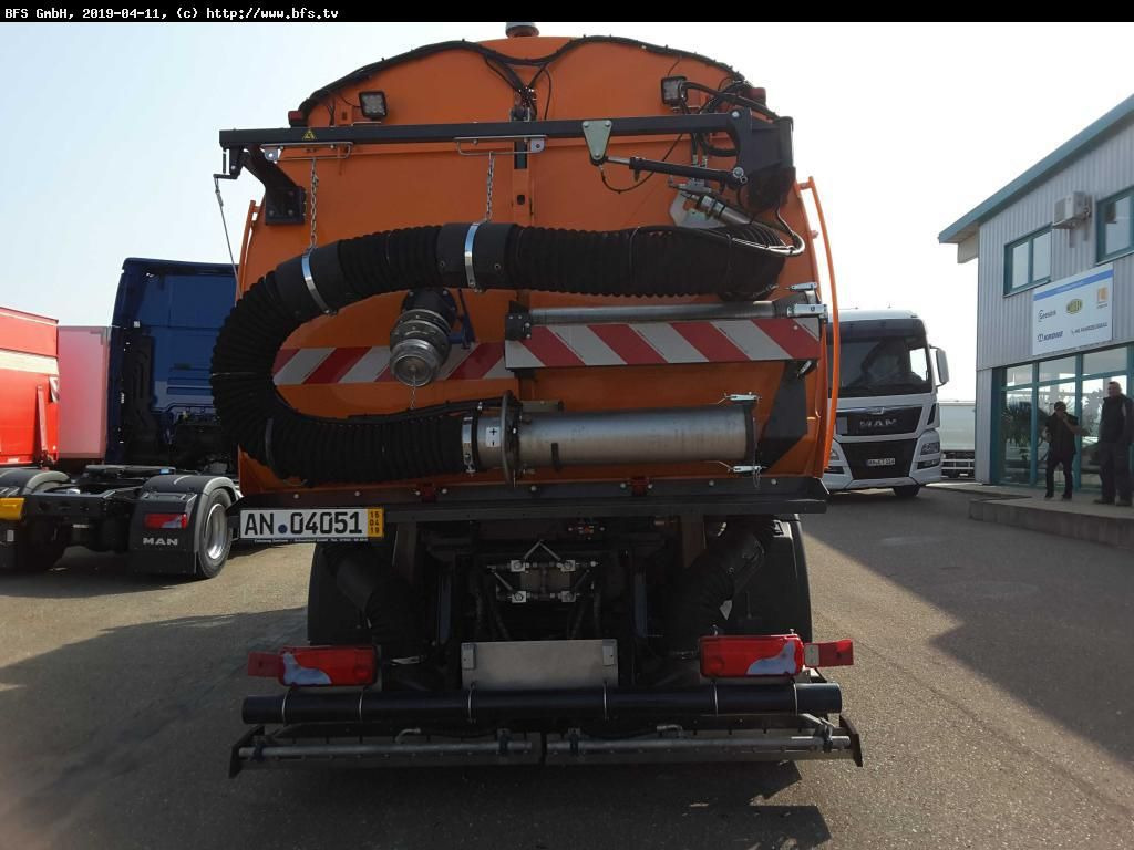 MAN TGS 18.360 4X2 LL Bucher OF 8000 RS beids. WK HD - Spazzatrice stradale: foto 3 MAN TGS 18.360 4X2 LL Bucher OF 8000 RS beids. WK HD - Spazzatrice stradale: foto 3