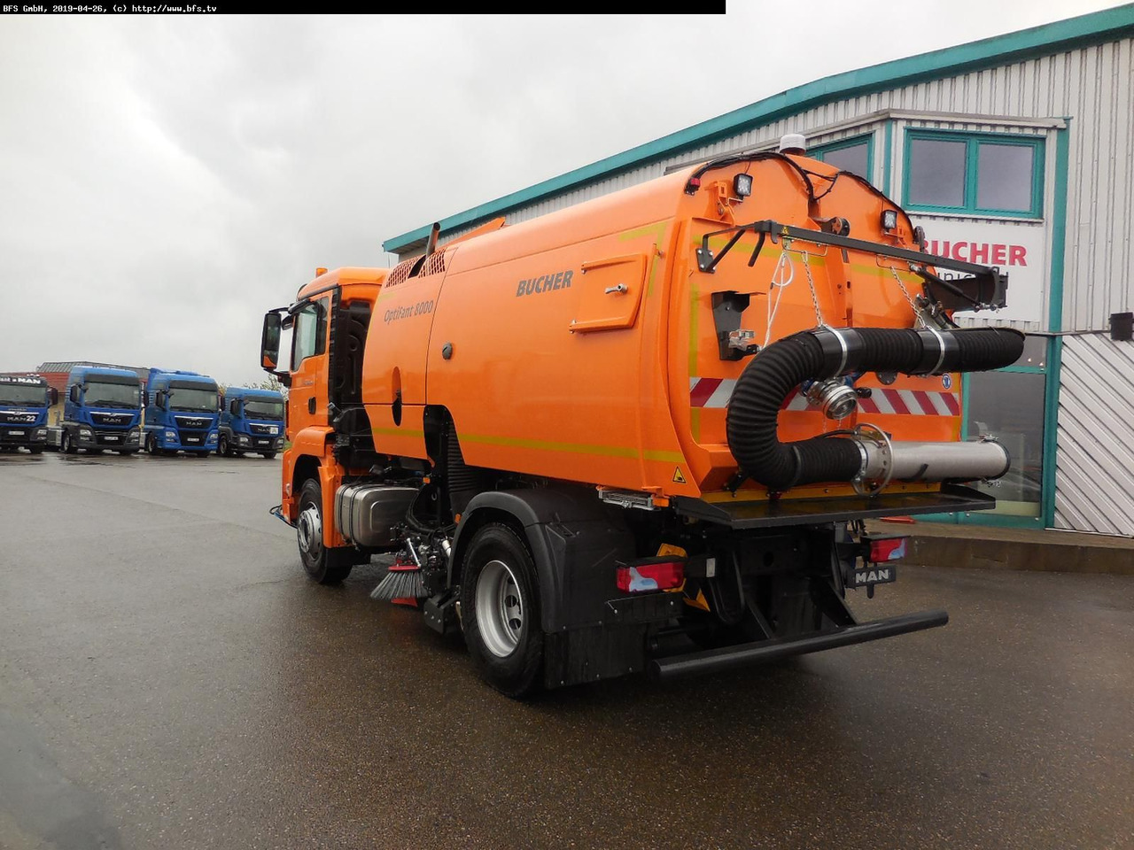 MAN TGS 18.420 4X2 BL Bucher OF 8000 TWIN beidseitig - Spazzatrice stradale: foto 3 MAN TGS 18.420 4X2 BL Bucher OF 8000 TWIN beidseitig - Spazzatrice stradale: foto 3