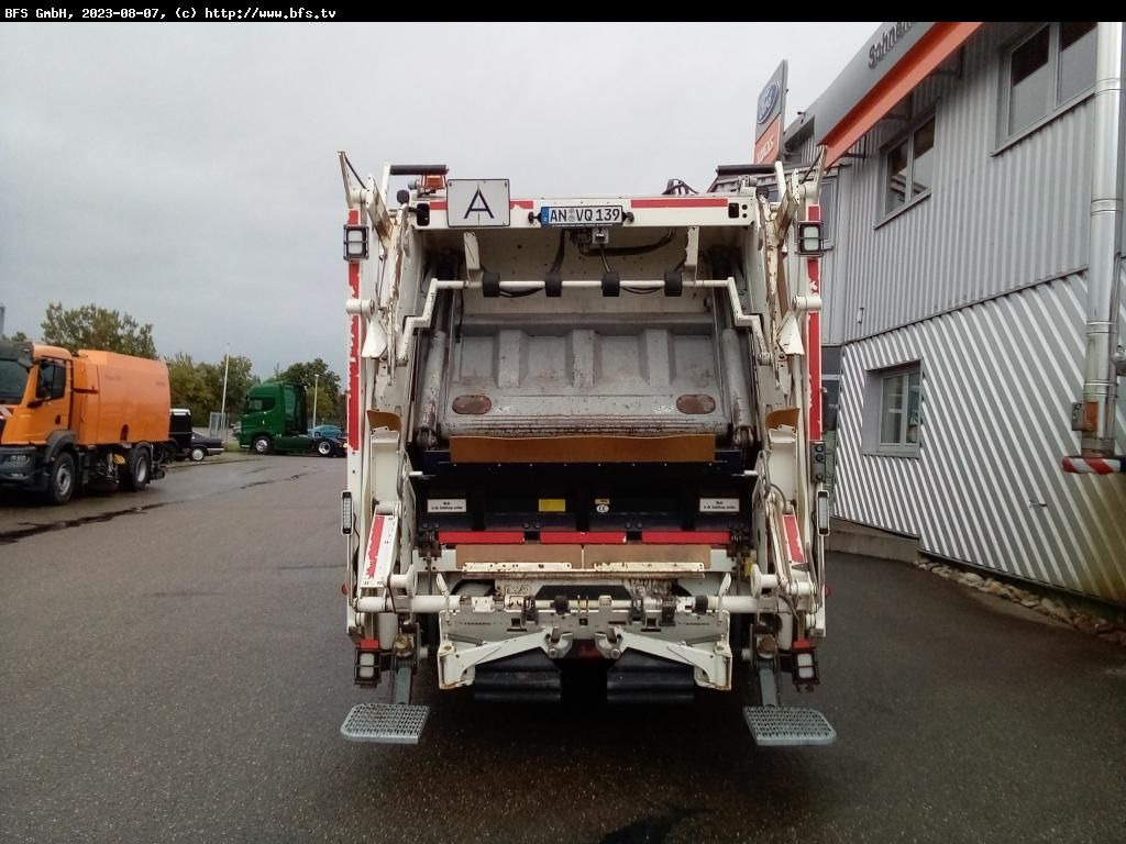 MAN TGS 28.320 6x2-4 BL HS UL Olympus 23 - Euro Max - Camion immondizia: foto 3 MAN TGS 28.320 6x2-4 BL HS UL Olympus 23 - Euro Max - Camion immondizia: foto 3