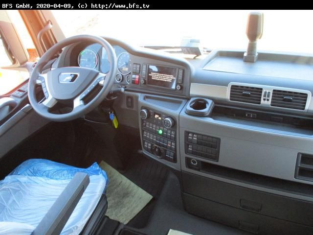 MAN TGX 26.510 6x2-2 LL Multiwechsler - Autocarro portacontainer/ Caisse interchangeable: foto 4 MAN TGX 26.510 6x2-2 LL Multiwechsler - Autocarro portacontainer/ Caisse interchangeable: foto 4