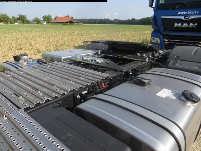 MAN TGX 18.460 4x2 LLS Kipphydraulik, Kompressor - Trattore stradale: foto 3 MAN TGX 18.460 4x2 LLS Kipphydraulik, Kompressor - Trattore stradale: foto 3