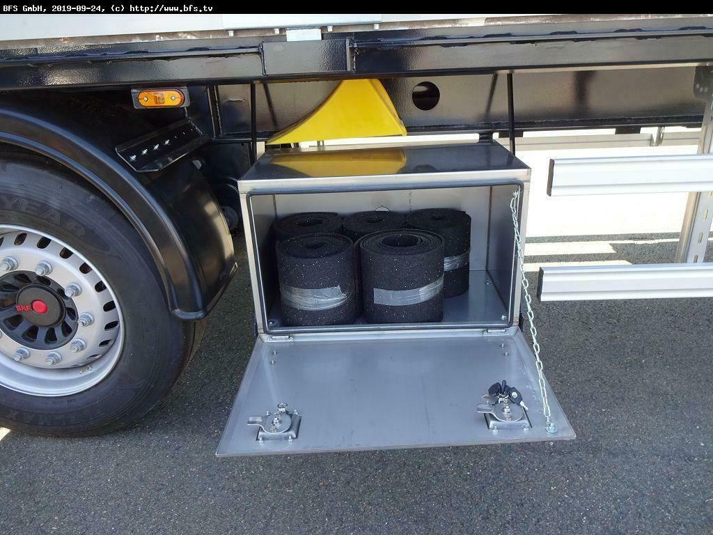 Wingliner Schwenkwand Hydraulisch CODE XL - Rimorchio furgonato: foto 3 Wingliner Schwenkwand Hydraulisch CODE XL - Rimorchio furgonato: foto 3