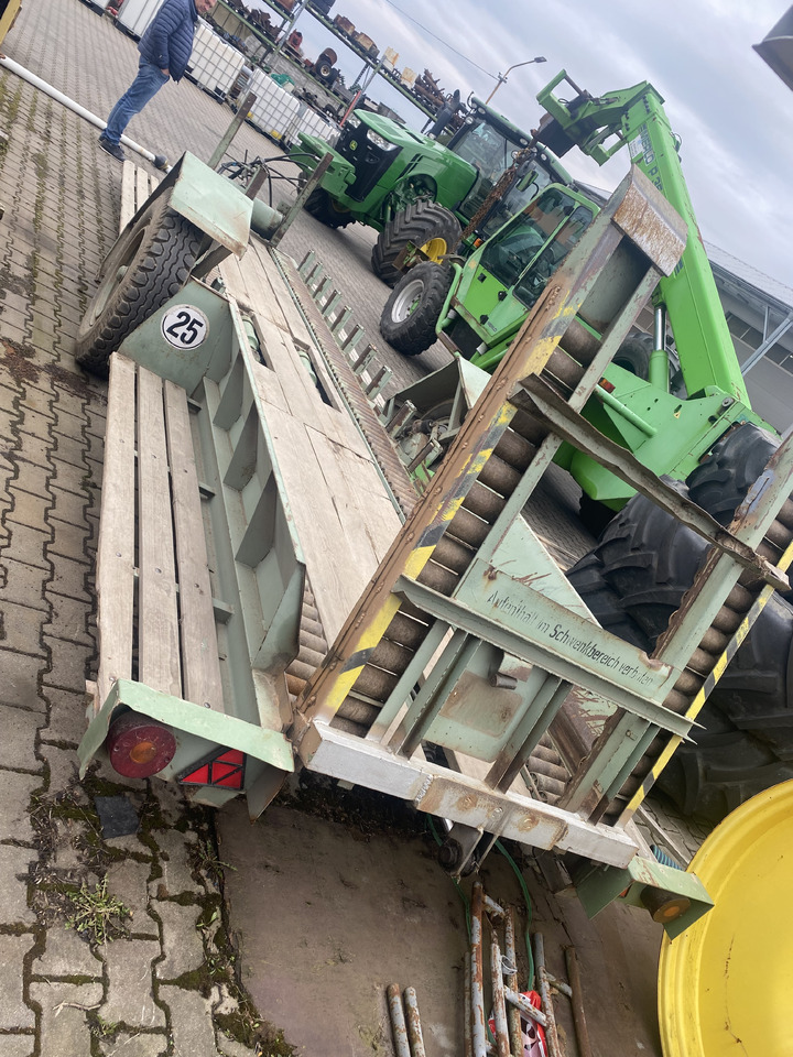 FORTSCHRITT HTS 30.04/1 Przyczepa do skrzyniopalet samowyladowcza - Rimorchio agricolo: foto 4 FORTSCHRITT HTS 30.04/1 Przyczepa do skrzyniopalet samowyladowcza - Rimorchio agricolo: foto 4