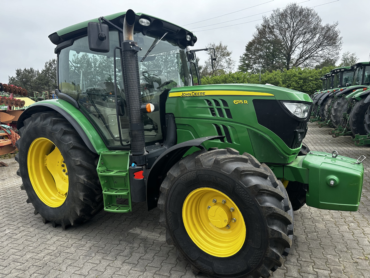 John Deere 6115R - Trattore: foto 1 John Deere 6115R - Trattore: foto 1