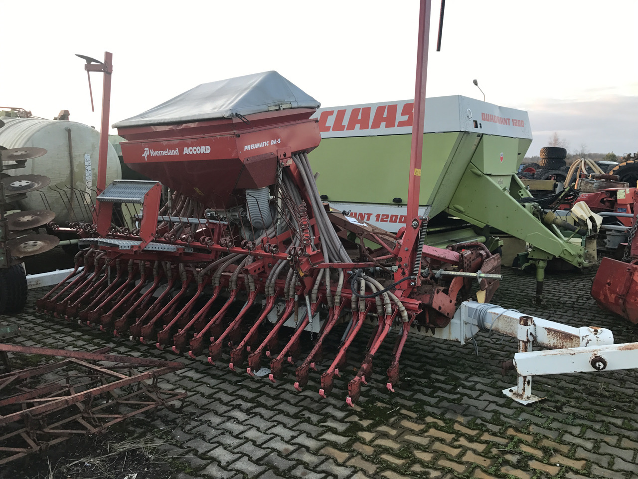 Kverneland ACCORD Pneumatic DA-S KUHN + Kuhn 4.50m - Seminatrice combinata: foto 2 Kverneland ACCORD Pneumatic DA-S KUHN + Kuhn 4.50m - Seminatrice combinata: foto 2