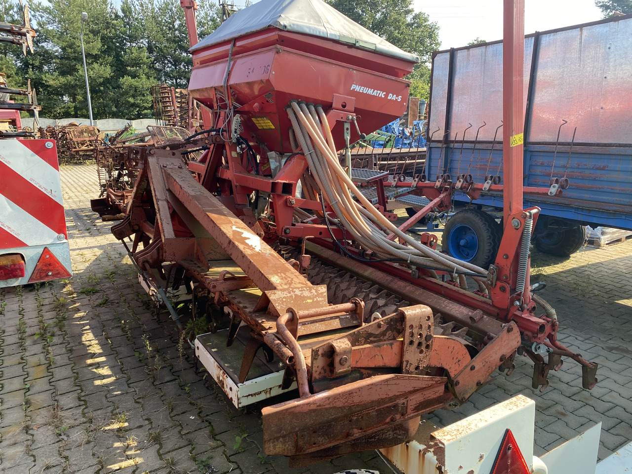 Kverneland ACCORD Pneumatic DA-S KUHN + Kuhn 4.50m - Seminatrice combinata: foto 3 Kverneland ACCORD Pneumatic DA-S KUHN + Kuhn 4.50m - Seminatrice combinata: foto 3