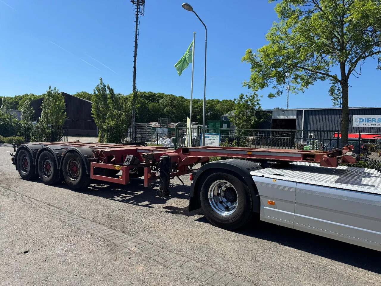 Broshuis 3 UCC-39/45 EU - 3 AXLE SAF + LIFTING AXLE - Semirimorchio portacontainer/ Caisse interchangeable: foto 1 Broshuis 3 UCC-39/45 EU - 3 AXLE SAF + LIFTING AXLE - Semirimorchio portacontainer/ Caisse interchangeable: foto 1