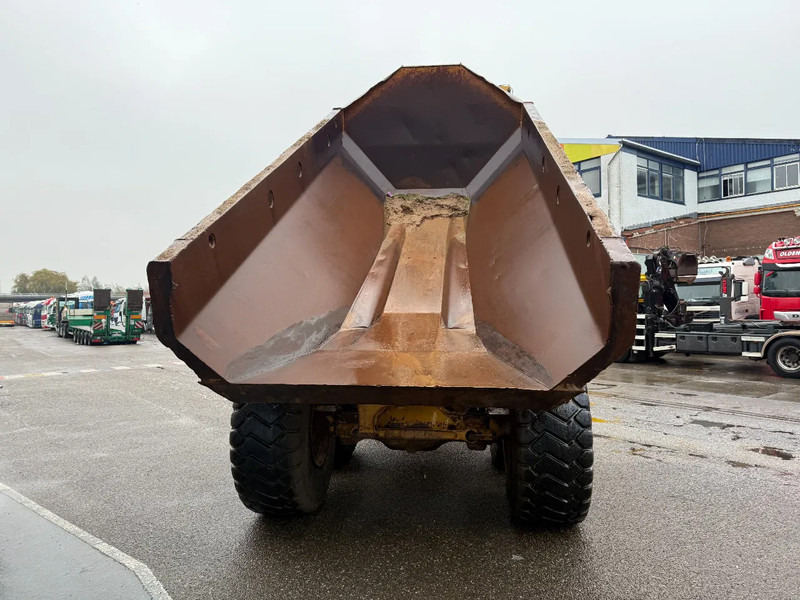 Caterpillar 725, CE, AIRCO, RETARDER, REAR CAMERA, AUTO LUBE, 23,5X25 TYERS - Dumper articolato: foto 4 Caterpillar 725, CE, AIRCO, RETARDER, REAR CAMERA, AUTO LUBE, 23,5X25 TYERS - Dumper articolato: foto 4