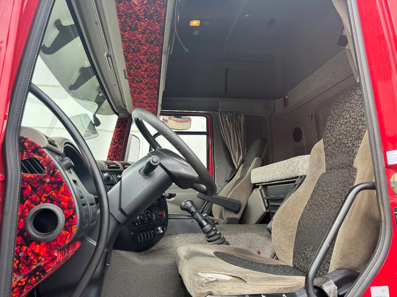 Camion con gru DAF CF 85.460 8X2 HIAB 477E-7 + JIB 75X + REMOTE CONTROL: foto 16 Camion con gru DAF CF 85.460 8X2 HIAB 477E-7 + JIB 75X + REMOTE CONTROL: foto 16