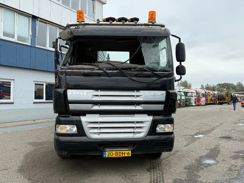 DAF CF 85.460 8X4 EURO 5 - FULL STEEL SUSP. - MANUAL GEAR - BIG AXLES + VDL HOOKLIFT - Autocarro scarrabile: foto 2 DAF CF 85.460 8X4 EURO 5 - FULL STEEL SUSP. - MANUAL GEAR - BIG AXLES + VDL HOOKLIFT - Autocarro scarrabile: foto 2