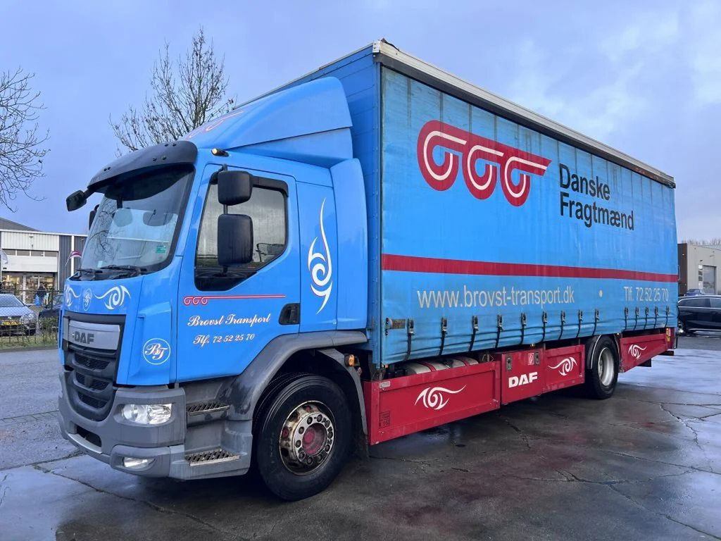 DAF LF 250 4X2 EURO 6 418.609km BOX 8.5mtr - Camion centinato: foto 1 DAF LF 250 4X2 EURO 6 418.609km BOX 8.5mtr - Camion centinato: foto 1
