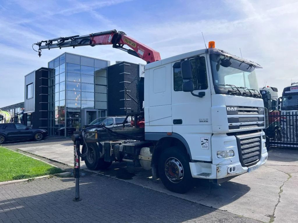 DAF XF 105.410 4X2 EURO 5 MANUAL + PALFINGER PK16000 - Camion con gru, Trattore stradale: foto 1 DAF XF 105.410 4X2 EURO 5 MANUAL + PALFINGER PK16000 - Camion con gru, Trattore stradale: foto 1
