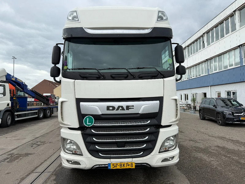 DAF XF 480 6X2 + 2 AXLE HANGER + TRS COOLING + DHOLLANDIA LIFT (2x) - Autocarro frigorifero: foto 2 DAF XF 480 6X2 + 2 AXLE HANGER + TRS COOLING + DHOLLANDIA LIFT (2x) - Autocarro frigorifero: foto 2