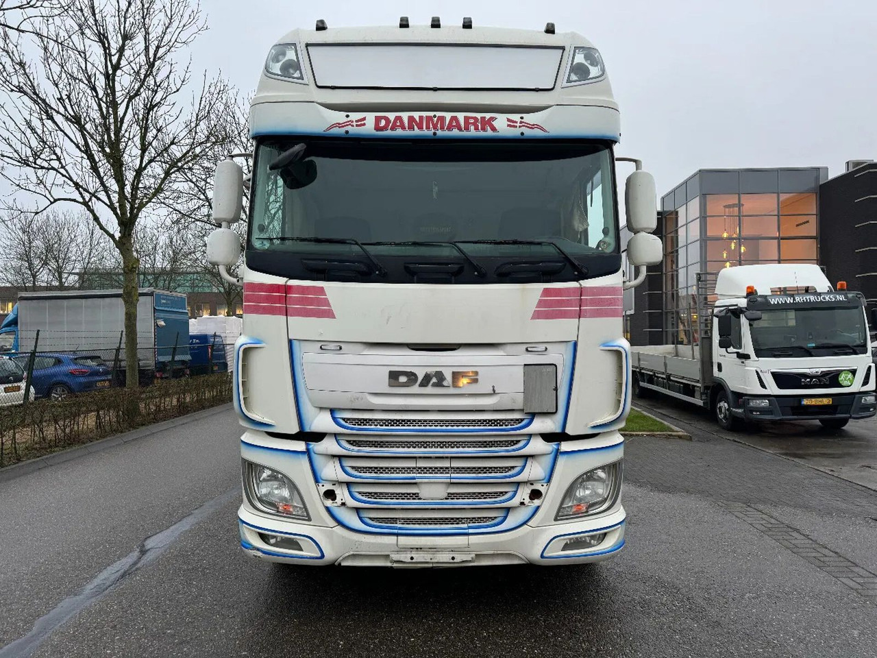 DAF XF 510 6X2 - EURO 6 + RETARDER + ZEPRO LIFT + RE - Autocarro furgonato: foto 2 DAF XF 510 6X2 - EURO 6 + RETARDER + ZEPRO LIFT + RE - Autocarro furgonato: foto 2