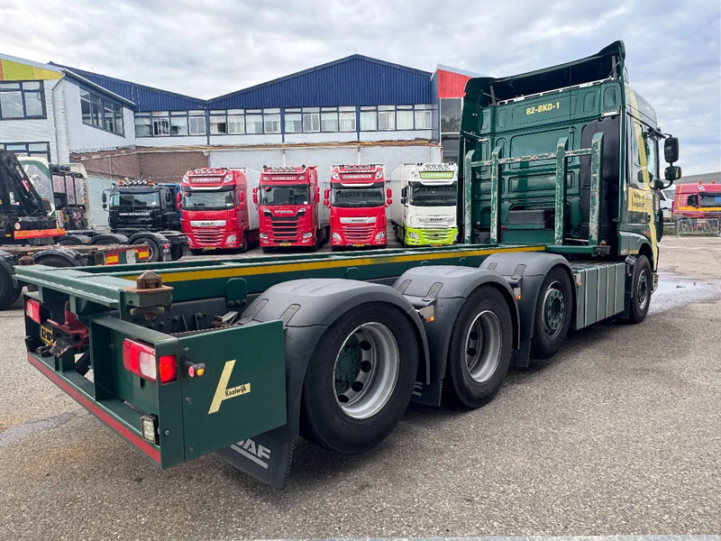 DAF XF 510 8X2 EURO 6 RETARDER TÜV TILL 08-2026 - Autocarro portacontainer/ Caisse interchangeable: foto 5 DAF XF 510 8X2 EURO 6 RETARDER TÜV TILL 08-2026 - Autocarro portacontainer/ Caisse interchangeable: foto 5