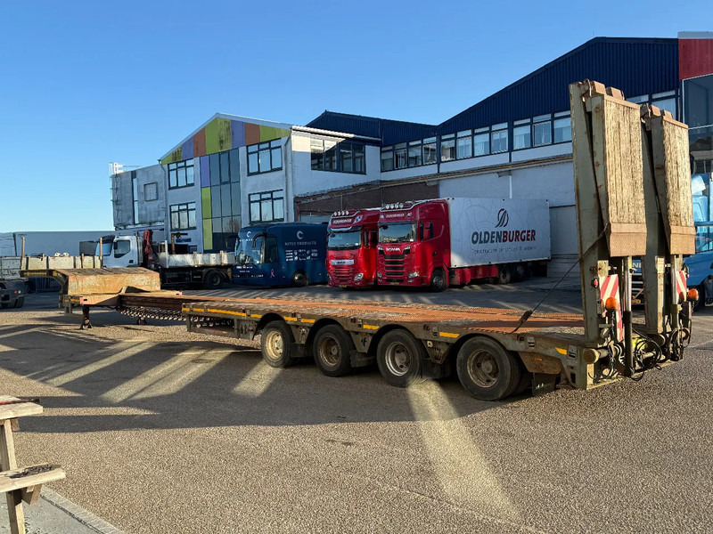 Faymonville STN-4AU - EXTENDABLE 4,82 METER + HYDRAULIC RAMPS - Semirimorchio pianale ribassato: foto 3 Faymonville STN-4AU - EXTENDABLE 4,82 METER + HYDRAULIC RAMPS - Semirimorchio pianale ribassato: foto 3