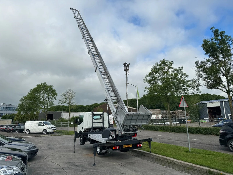 Nissan Cabstar 35.13 EURO 6 + LIFT 25 METER + REMOTE CONTROL - Furgone: foto 3 Nissan Cabstar 35.13 EURO 6 + LIFT 25 METER + REMOTE CONTROL - Furgone: foto 3