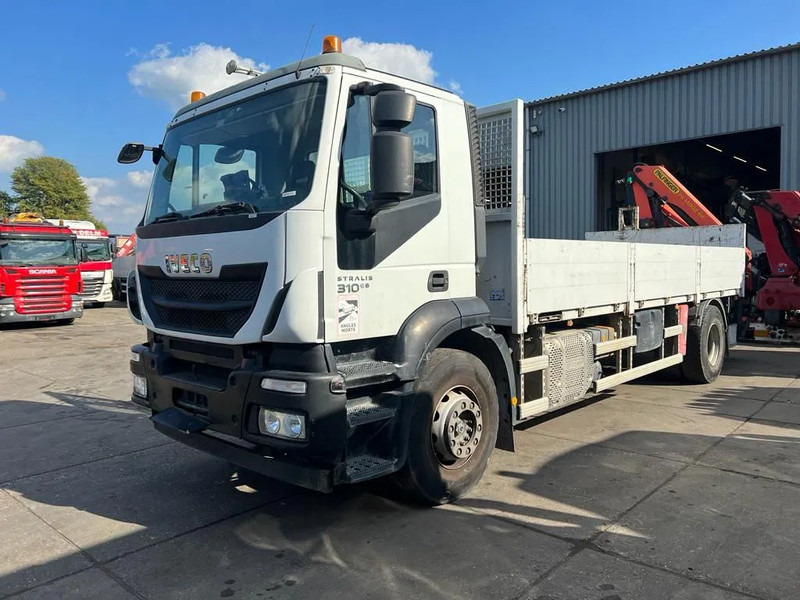 Iveco Stralis 310 PALFINGER PK14002 - MOTOR DEFECT - Autocarro con pianale/ Cassone fisso, Camion con gru: foto 1 Iveco Stralis 310 PALFINGER PK14002 - MOTOR DEFECT - Autocarro con pianale/ Cassone fisso, Camion con gru: foto 1