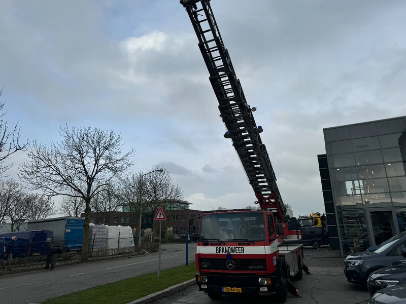 Mercedes-Benz 1120 OF MAGIRUS 24 METER + KORF + SLANGS - Autopompa: foto 3 Mercedes-Benz 1120 OF MAGIRUS 24 METER + KORF + SLANGS - Autopompa: foto 3