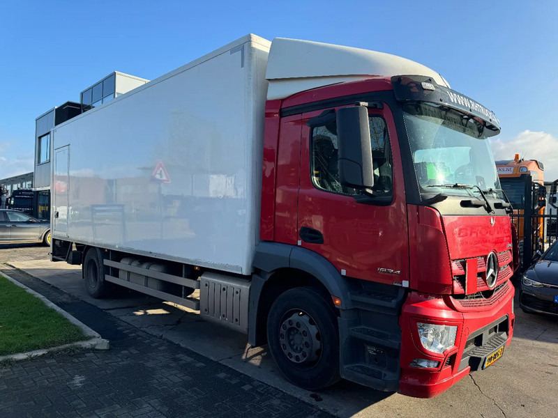 Mercedes-Benz Antos 1924 - 4X2 - EURO 6 + DHOLLANDIA LIFT + ONLY 490.406 KM - Autocarro furgonato: foto 3 Mercedes-Benz Antos 1924 - 4X2 - EURO 6 + DHOLLANDIA LIFT + ONLY 490.406 KM - Autocarro furgonato: foto 3