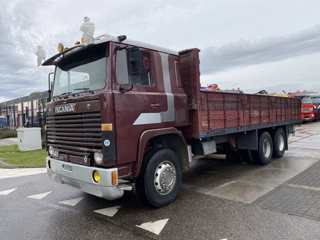 Scania LB141 V8 141 V8 - 6X2 - BOX 7,35 METER - Autocarro con pianale/ Cassone fisso: foto 1 Scania LB141 V8 141 V8 - 6X2 - BOX 7,35 METER - Autocarro con pianale/ Cassone fisso: foto 1