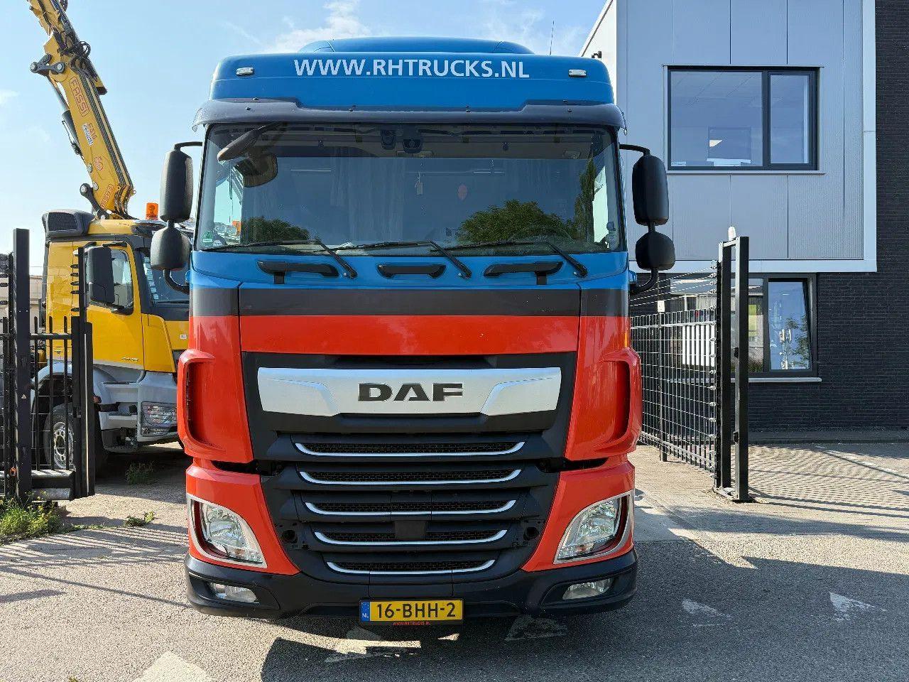 DAF XF 440 4X2 ENGINE RUNNING BUT TICKING! - Trattore stradale: foto 3 DAF XF 440 4X2 ENGINE RUNNING BUT TICKING! - Trattore stradale: foto 3