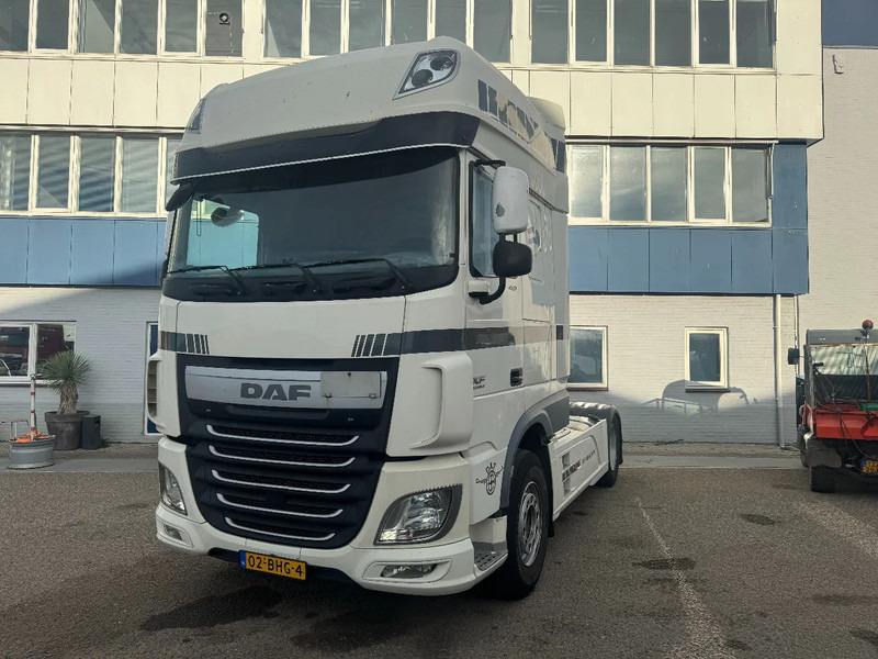 DAF XF 460 4X2 EURO 6 SKIRTS MX BRAKE NEW TACHO - Trattore stradale: foto 1 DAF XF 460 4X2 EURO 6 SKIRTS MX BRAKE NEW TACHO - Trattore stradale: foto 1