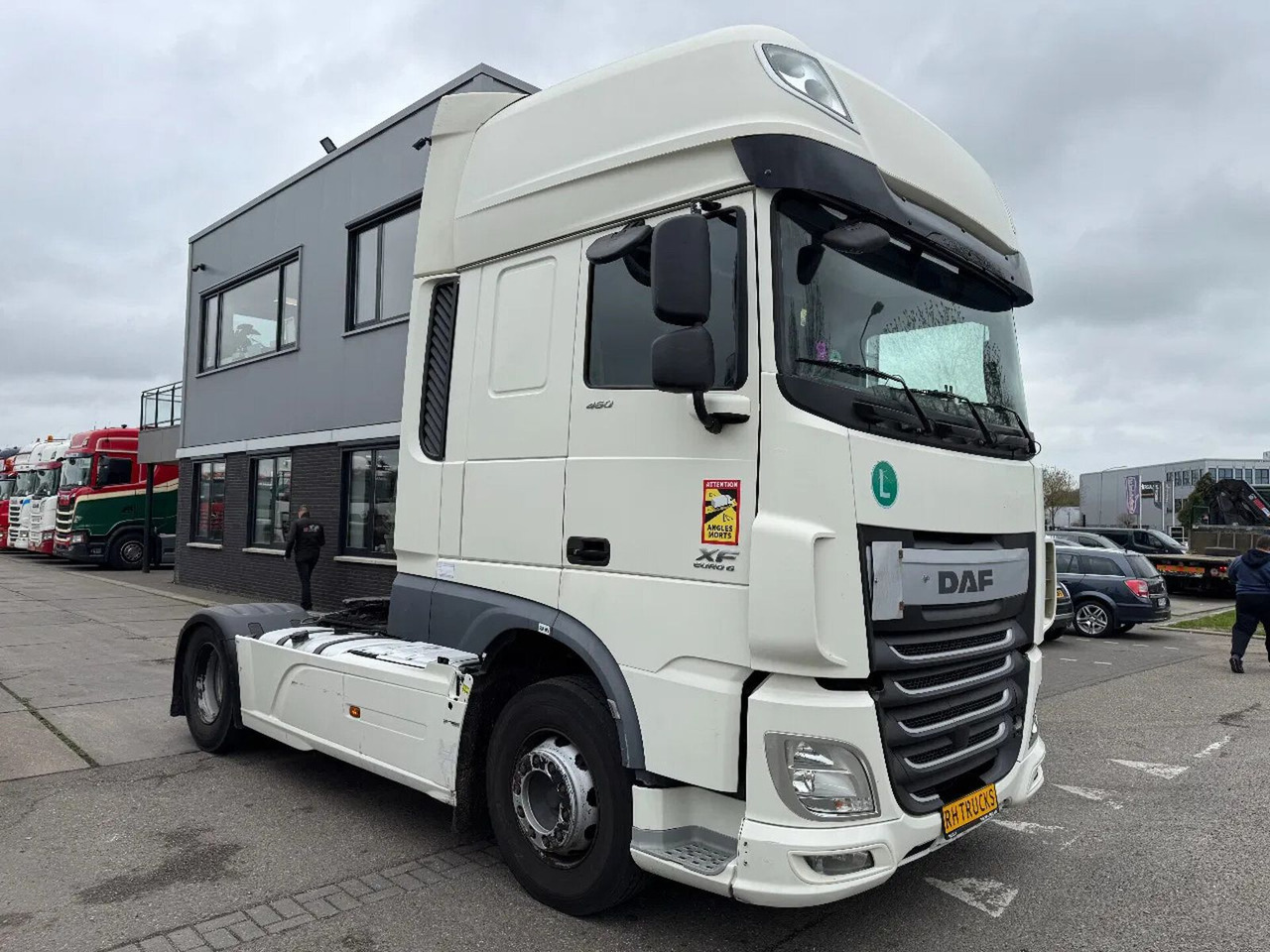 DAF XF 460 4X2 - ONLY COPY LICENSE, WITH COC - Trattore stradale: foto 3 DAF XF 460 4X2 - ONLY COPY LICENSE, WITH COC - Trattore stradale: foto 3