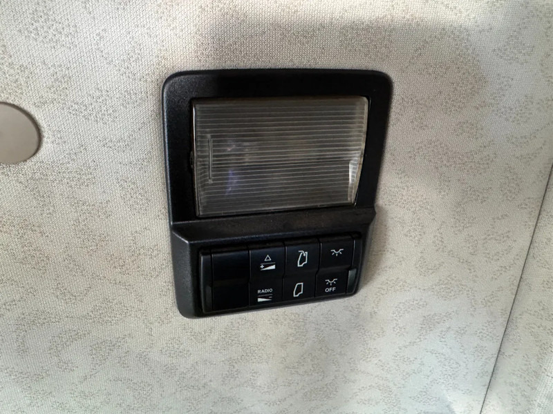 Leasing di Mercedes-Benz Actros 1936 4X2 - EURO 6 SPOILERS Mercedes-Benz Actros 1936 4X2 - EURO 6 SPOILERS: foto 16