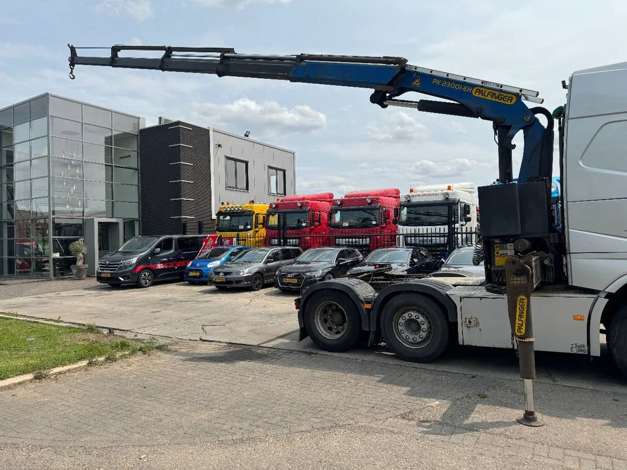Volvo FH 460 6X2 PALFINGER 2300 + REMOTE CONTROL - Trattore stradale: foto 3 Volvo FH 460 6X2 PALFINGER 2300 + REMOTE CONTROL - Trattore stradale: foto 3