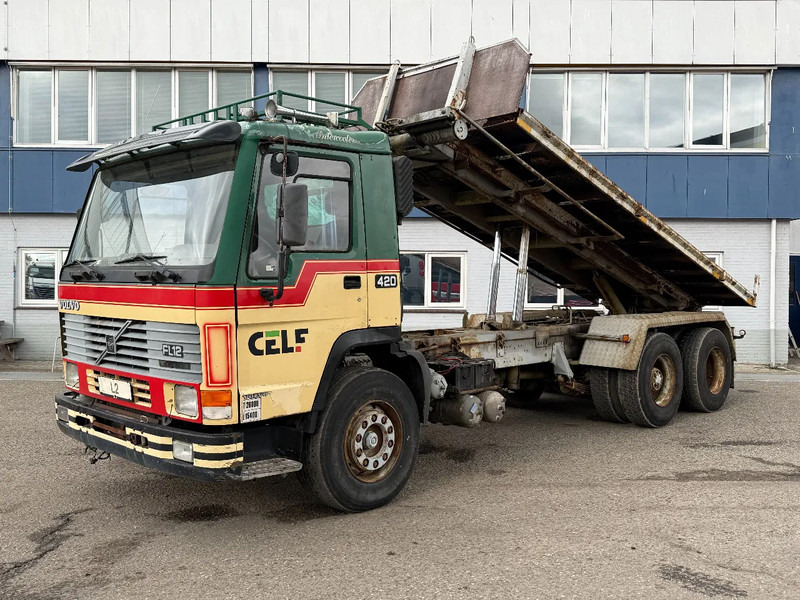 Volvo FL 12.420 6X2 MANUAL GEAR / FULL STEEL SUSP. / 10 TYRES / HUB REDUCT. + CABLELIFT TIPPER + CONTAINER FLATBED - Camion con sistema di cavi: foto 1 Volvo FL 12.420 6X2 MANUAL GEAR / FULL STEEL SUSP. / 10 TYRES / HUB REDUCT. + CABLELIFT TIPPER + CONTAINER FLATBED - Camion con sistema di cavi: foto 1