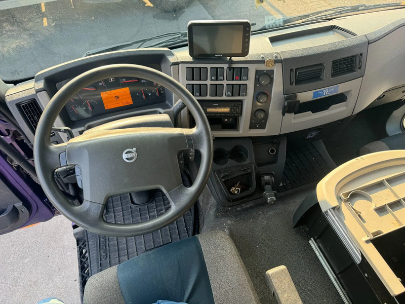 Autocarro furgonato Volvo FL 250 4X2 EURO 6 BOX DHOLLANDIA 1500 KG: foto 17