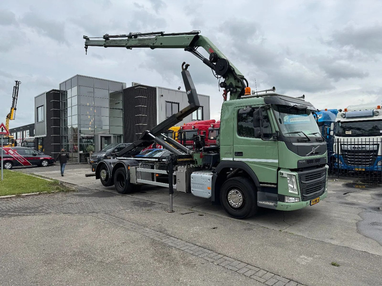 Volvo FM 370 6X2 VDL 21T HOOK + HIAB 211 + REMOTE CONT - Autocarro scarrabile, Camion con gru: foto 3 Volvo FM 370 6X2 VDL 21T HOOK + HIAB 211 + REMOTE CONT - Autocarro scarrabile, Camion con gru: foto 3
