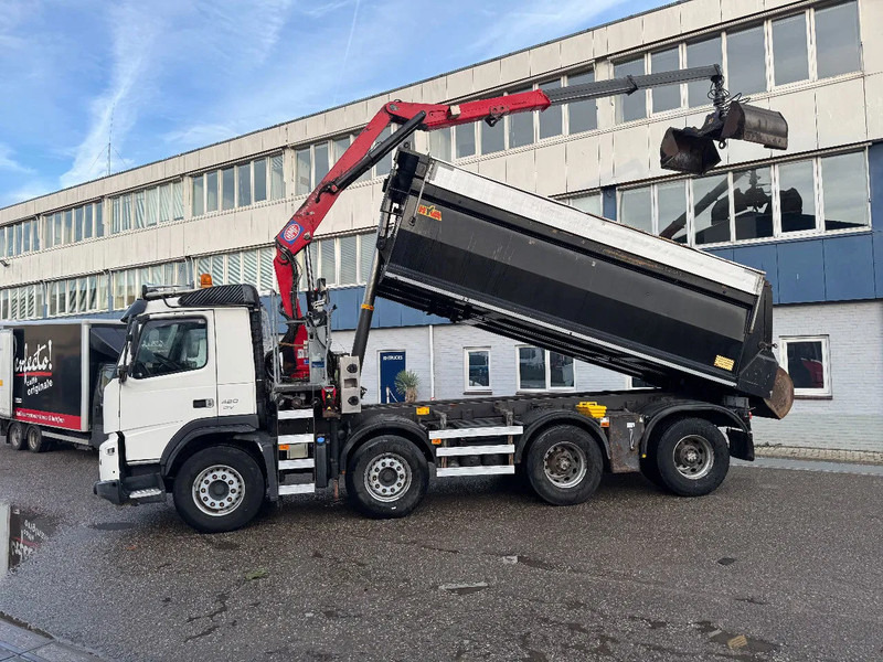 Volvo FMX 420 8X4 HMF 1643Z2 + REMOTE CONTROL + HYVA KIPPER - Camion con gru: foto 1 Volvo FMX 420 8X4 HMF 1643Z2 + REMOTE CONTROL + HYVA KIPPER - Camion con gru: foto 1