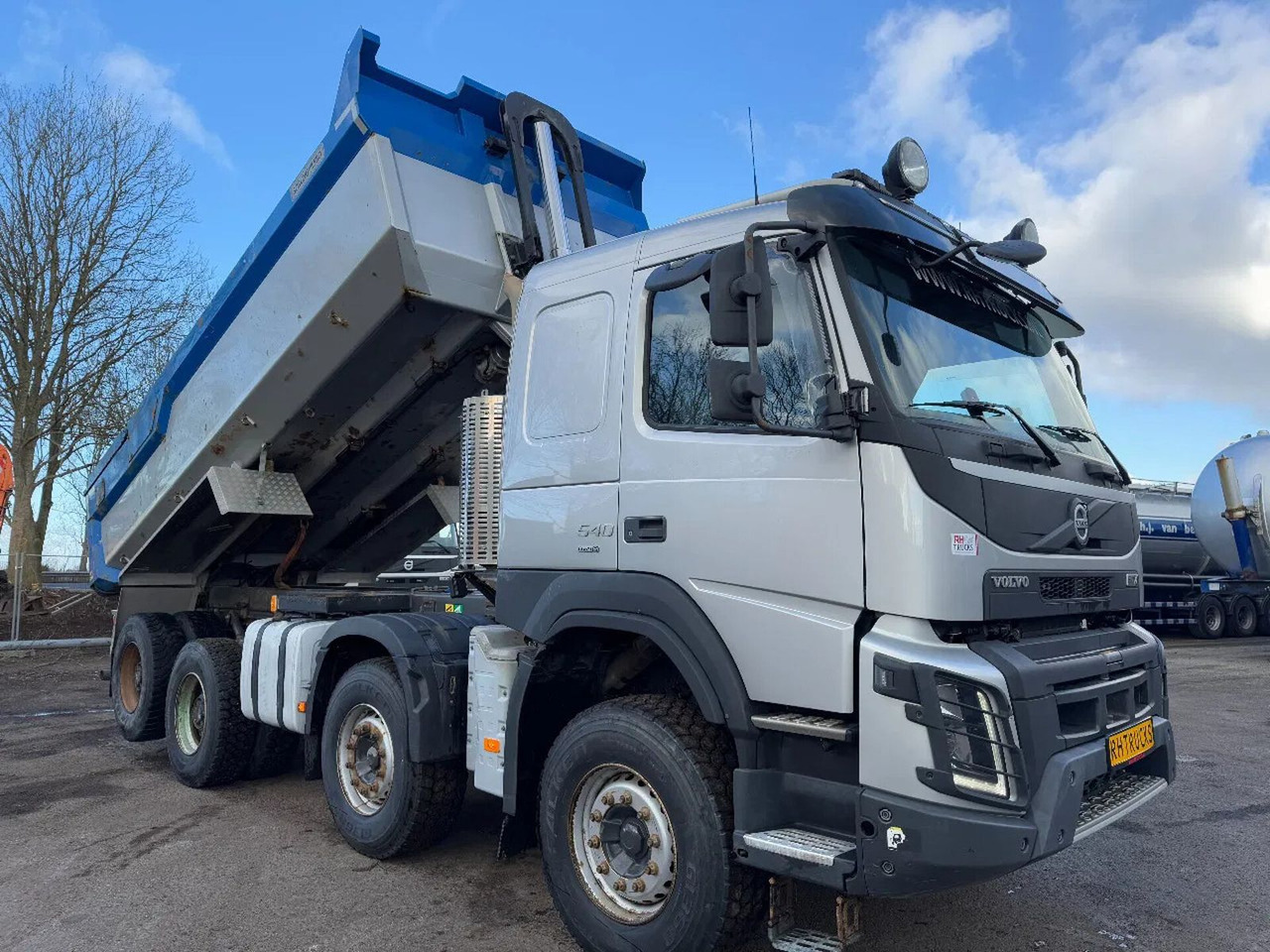 Volvo FMX 540 8X4 - EURO 6 + KIPPER + LIFTING AXLE Volvo FMX 540 8X4 - EURO 6 + KIPPER + LIFTING AXLE - Autocarro ribaltabile: foto 2 Volvo FMX 540 8X4 - EURO 6 + KIPPER + LIFTING AXLE Volvo FMX 540 8X4 - EURO 6 + KIPPER + LIFTING AXLE - Autocarro ribaltabile: foto 2