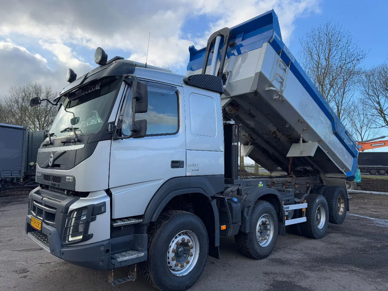 Volvo FMX 540 8X4 - EURO 6 + KIPPER + LIFTING AXLE Volvo FMX 540 8X4 - EURO 6 + KIPPER + LIFTING AXLE - Autocarro ribaltabile: foto 1 Volvo FMX 540 8X4 - EURO 6 + KIPPER + LIFTING AXLE Volvo FMX 540 8X4 - EURO 6 + KIPPER + LIFTING AXLE - Autocarro ribaltabile: foto 1