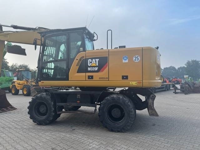 CAT M 320 F - Escavatore gommato: foto 3 CAT M 320 F - Escavatore gommato: foto 3