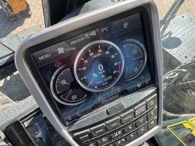 Escavatore gommato Hyundai HW 210: foto 12