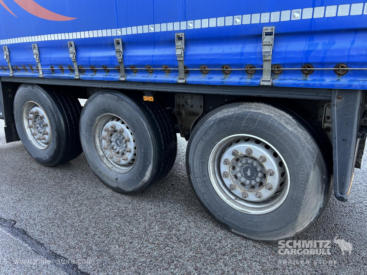 SCHMITZ Curtainsider Standard - Semirimorchio centinato: foto 5 SCHMITZ Curtainsider Standard - Semirimorchio centinato: foto 5