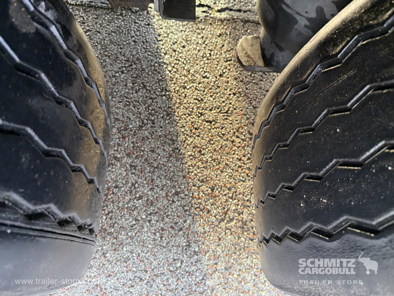 SCHMITZ Curtainsider Standard - Semirimorchio centinato: foto 5 SCHMITZ Curtainsider Standard - Semirimorchio centinato: foto 5
