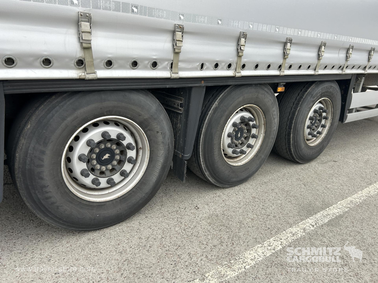 SCHMITZ Curtainsider Standard - Semirimorchio centinato: foto 2 SCHMITZ Curtainsider Standard - Semirimorchio centinato: foto 2