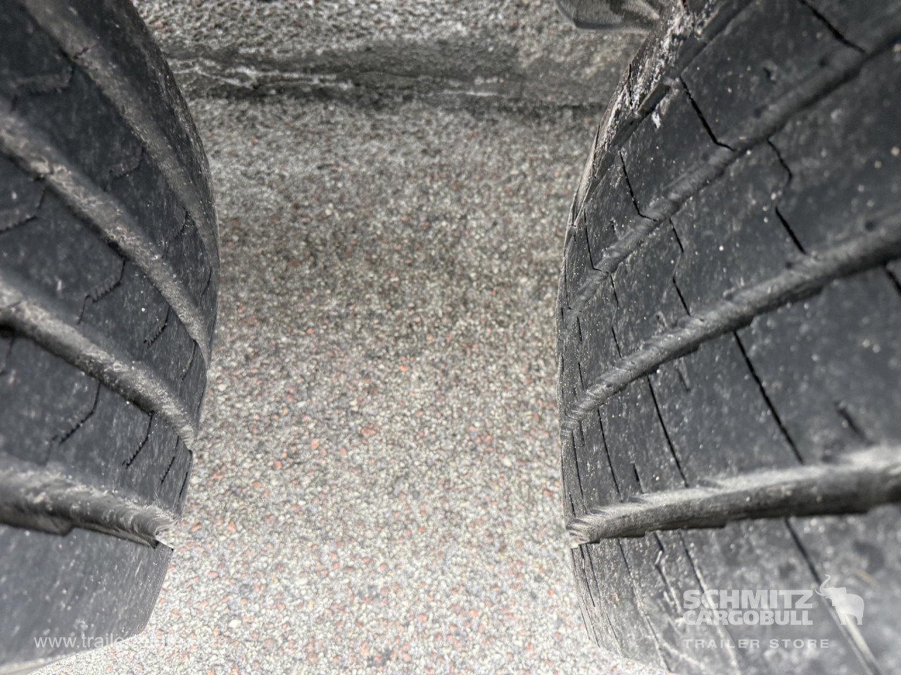 SCHMITZ Reefer Standard - Semirimorchio cella isotermica: foto 4 SCHMITZ Reefer Standard - Semirimorchio cella isotermica: foto 4