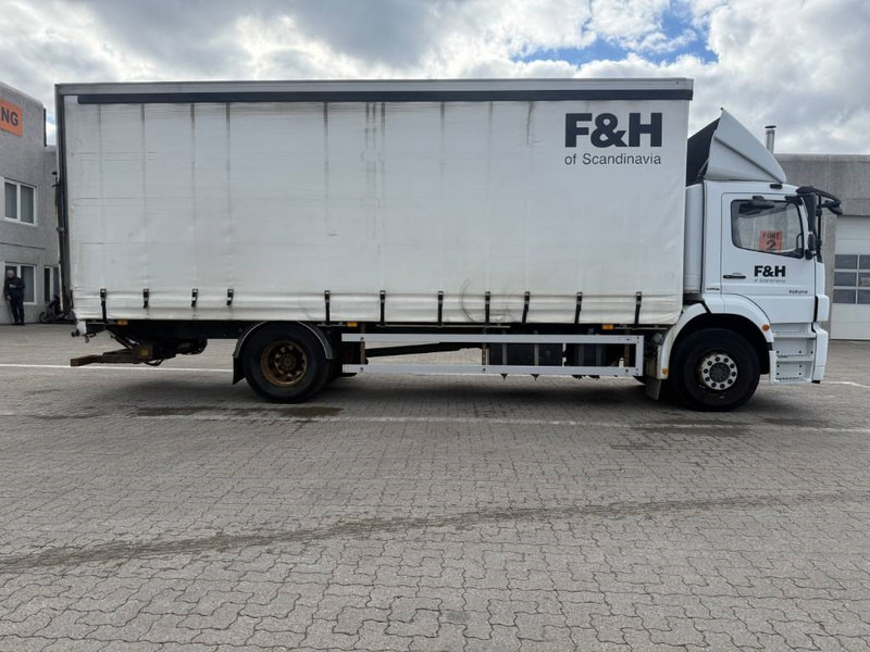 Mercedes-Benz Truck / Lastkraftwagen / Lastbil - Camion centinato: foto 2 Mercedes-Benz Truck / Lastkraftwagen / Lastbil - Camion centinato: foto 2