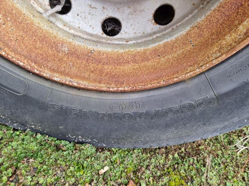 Giant 19.5 Inch - 10 Bolts - Assali e ricambi per Camion: foto 2 Giant 19.5 Inch - 10 Bolts - Assali e ricambi per Camion: foto 2