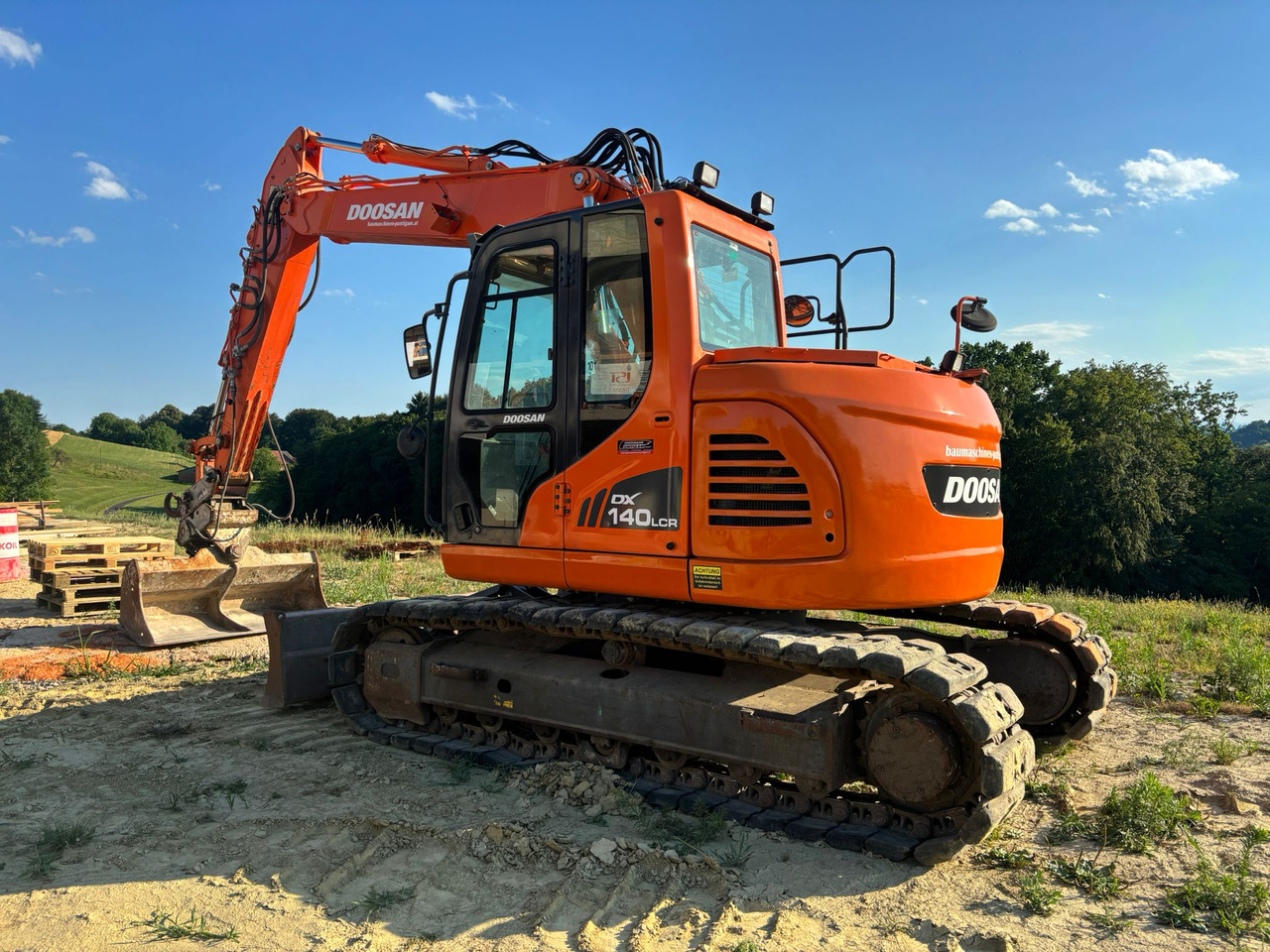 DOOSAN DX 140 LCR-3 - Escavatore cingolato: foto 5 DOOSAN DX 140 LCR-3 - Escavatore cingolato: foto 5