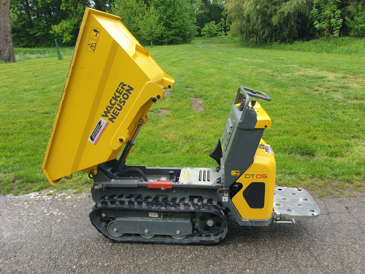 WACKER Neuson DT 05 - Dumper cingolato: foto 3 WACKER Neuson DT 05 - Dumper cingolato: foto 3