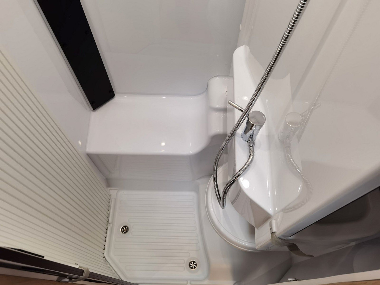 Camper profilato Chausson 627 TITANIUM / - 2026 - / EINZELBETTEN & HUBBETT: foto 24