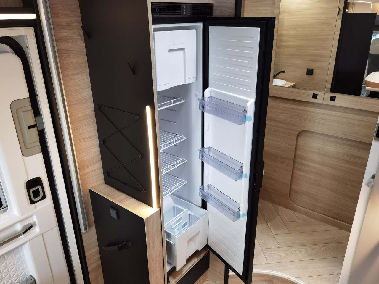 Camper profilato Chausson 630 TITANIUM / - 2026 - / EINZEL.- HUBBETTEN: foto 17 Camper profilato Chausson 630 TITANIUM / - 2026 - / EINZEL.- HUBBETTEN: foto 17