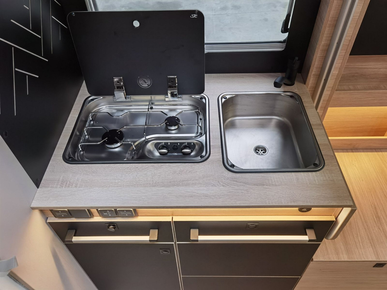 Camper profilato Chausson 630 TITANIUM / - 2026 - / EINZEL.- HUBBETTEN: foto 16 Camper profilato Chausson 630 TITANIUM / - 2026 - / EINZEL.- HUBBETTEN: foto 16