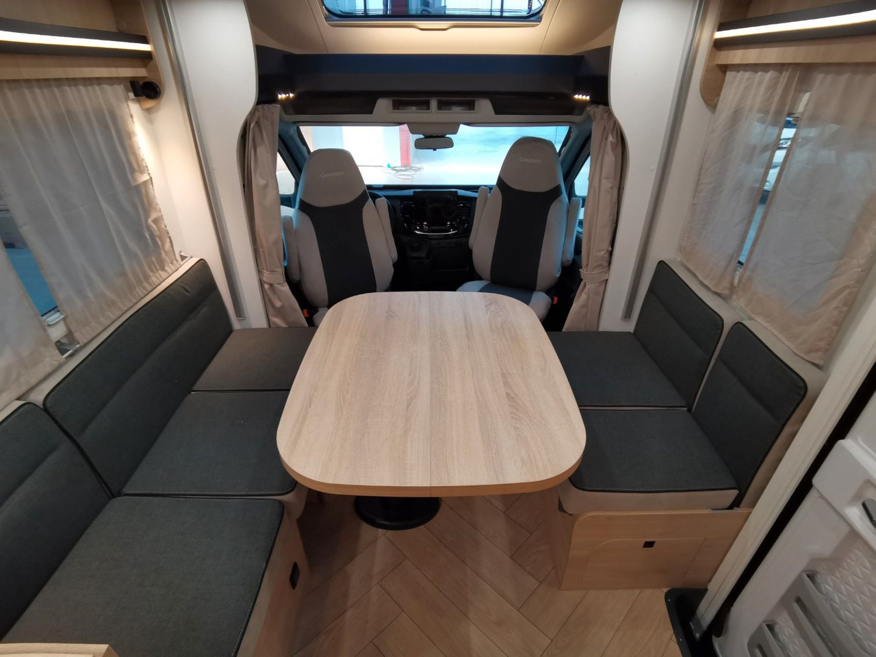 Camper profilato Chausson 650 TITANIUM / MODELL 2026 / 165PS-8G. / HUBBETT: foto 15